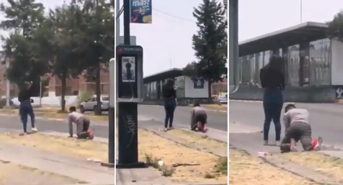 Hombre infiel, se arrastra por las calles para conseguir el perdón de su novia. Foto: Youtube