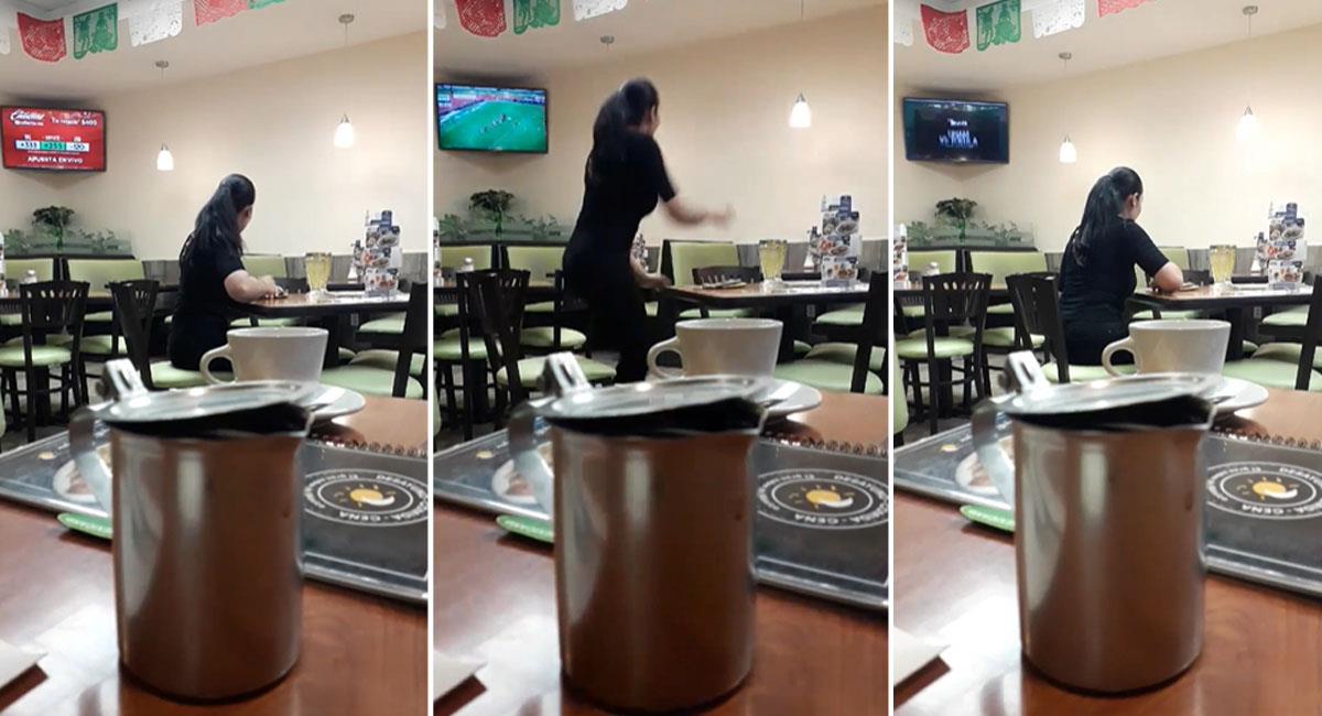 Mujer pelea con su novio invisible en restaurante. Foto: Facebook