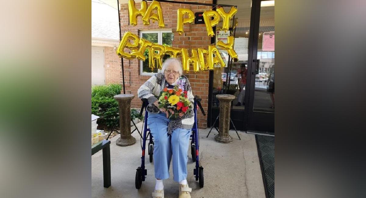 Abuelita vence al coronavirus y celebra sus 100 años. Foto: Facebook