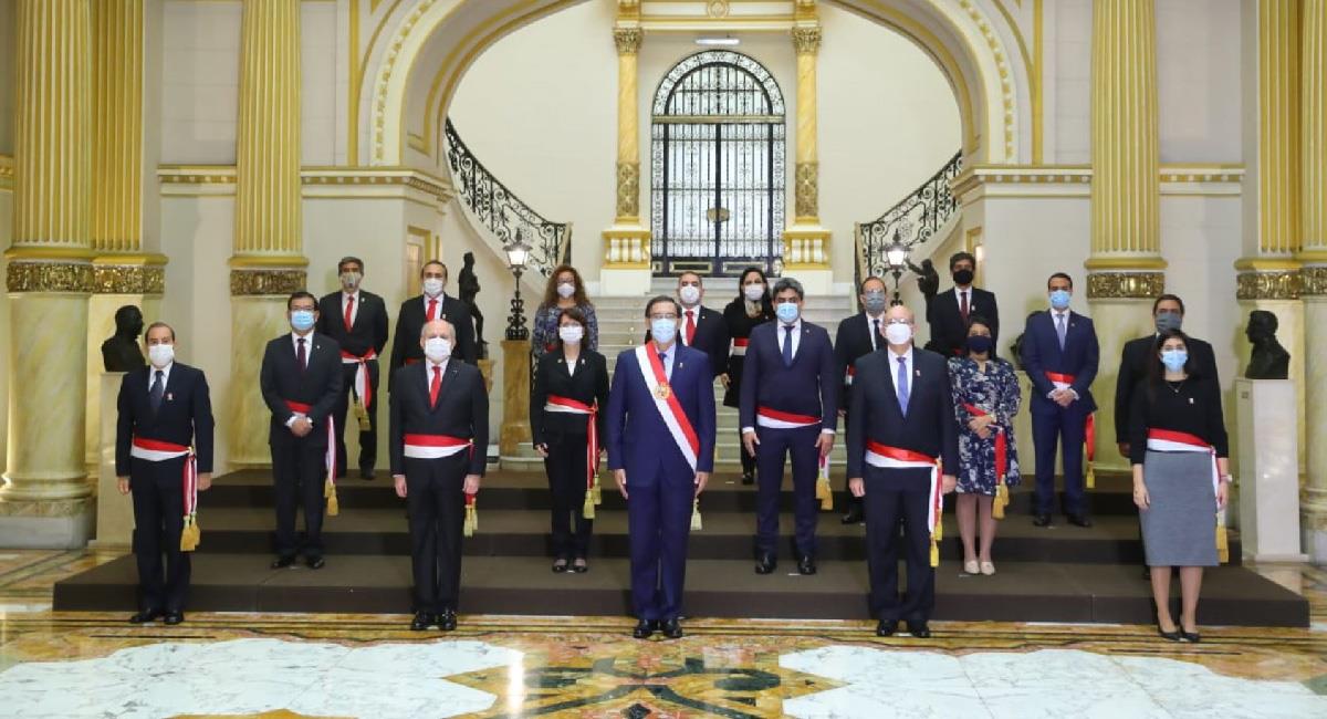 Ministras en Perú juramentan por videollamada. Foto: Andina