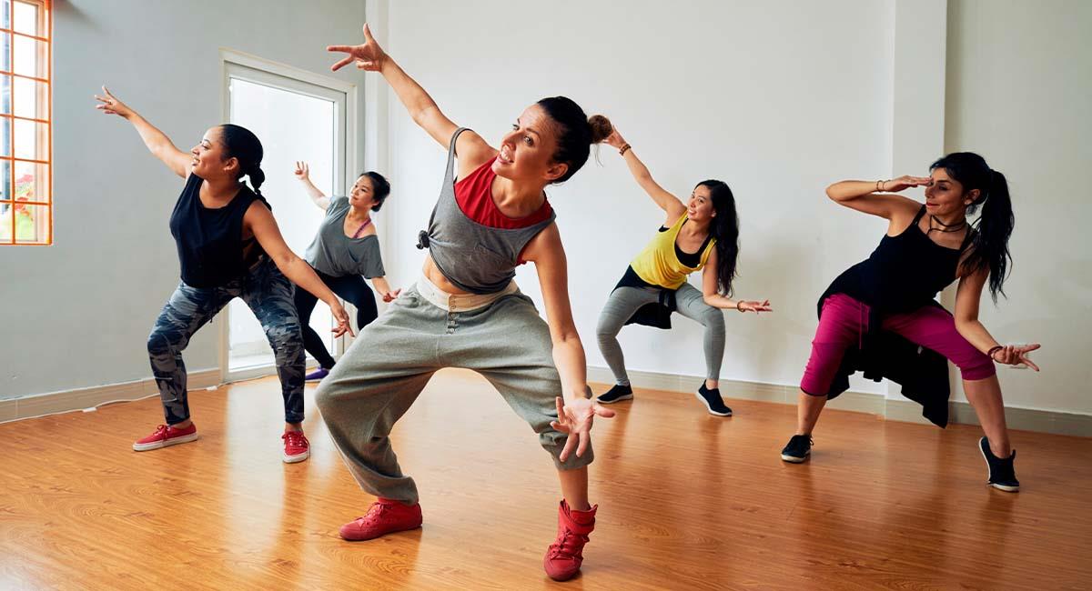 Si no sabes bailar, es culpa de tus padres, según estudio. Foto: Shutterstock