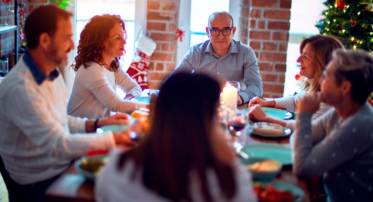 Las fiestas familiares pueden convertirse en escenarios de preguntas incómodas. Foto: Shutterstock