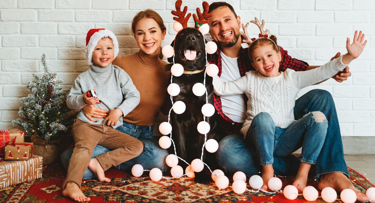 Aprende cómo fortalecer los vínculos familiares en Navidad. Foto: Shutterstock