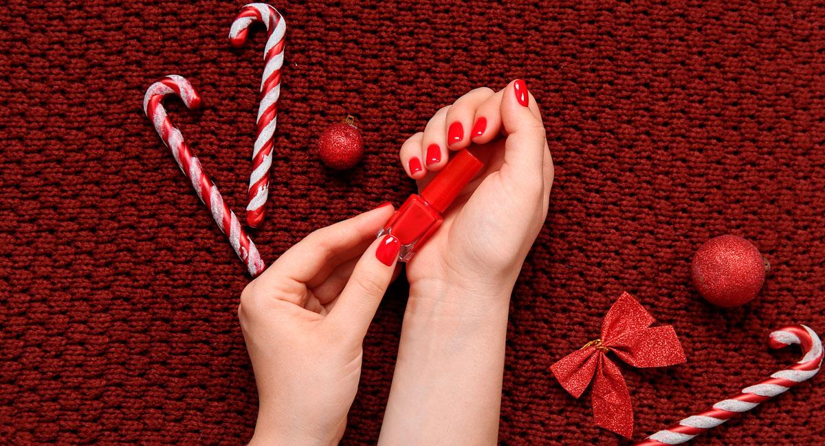 Tendencias de uñas para la Navidad. Foto: Shutterstock