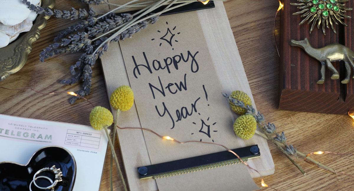 Frases para amigos para el Año Nuevo. Foto: Unsplash Naomi Irons